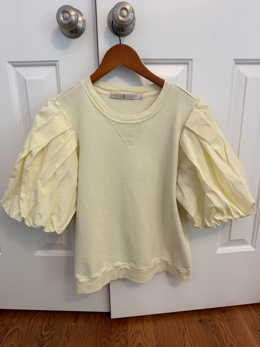 Marie Oliver Pale Yellow Sweatshirt Top Puff Sleeves XL Viva